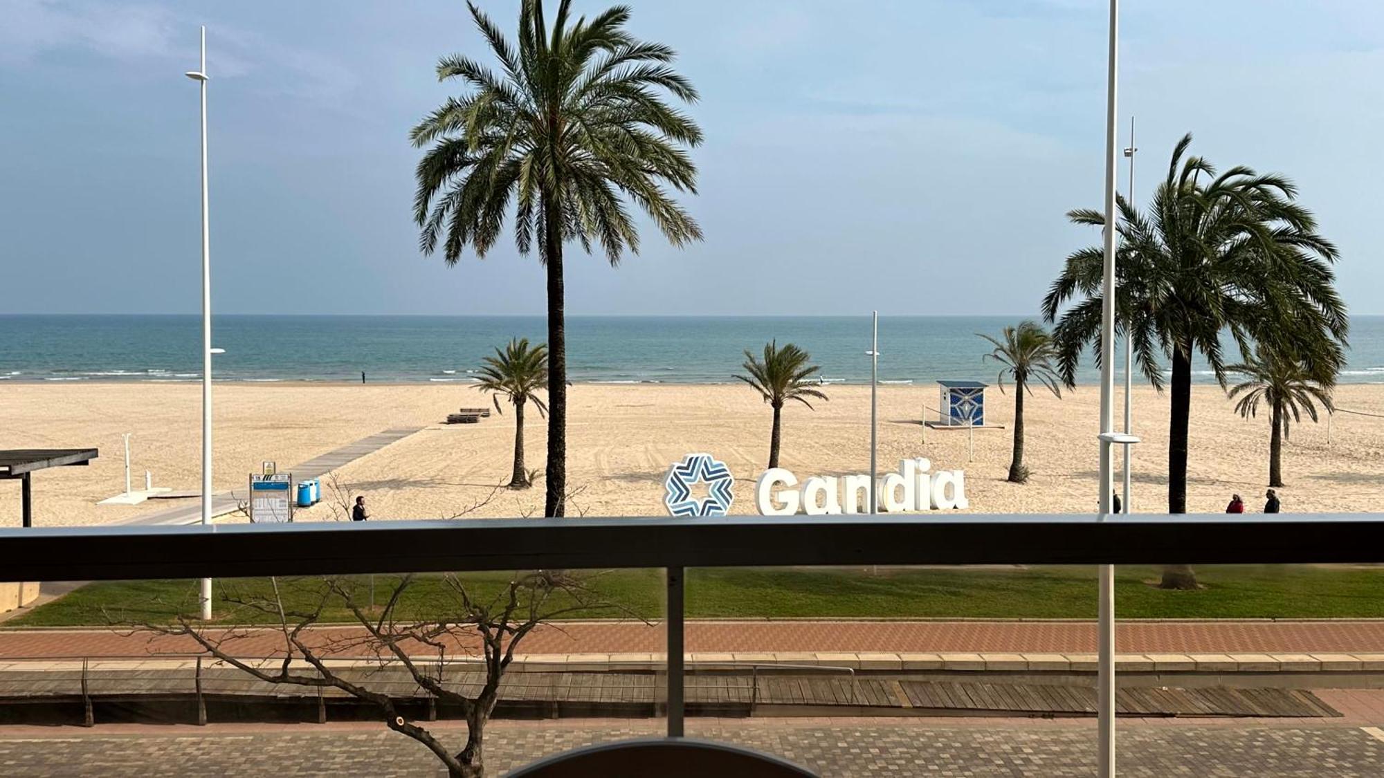 Capri Gandia Primera Linea - Alquiler Solo Familias Playa de Gandia Extérieur photo
